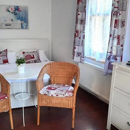 Hotel Strelnice 3*