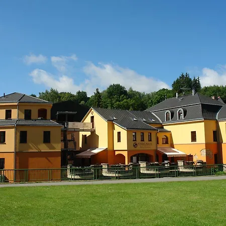 Hotel Strelnice 3*