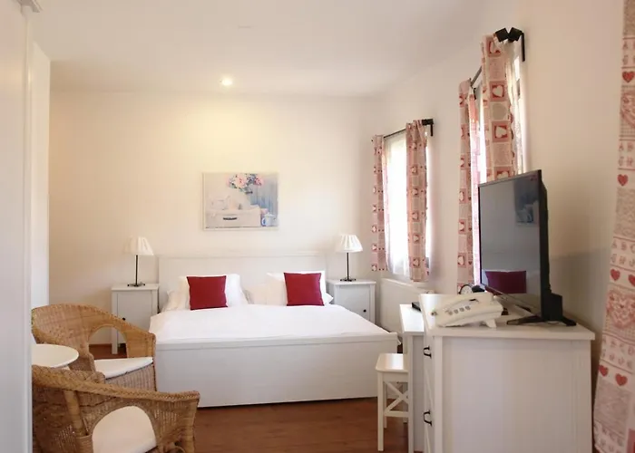 Otel Strelnice 3*